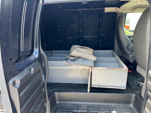 Used 2013 Chevrolet Express 2500 UNAVAIL RWD image 11