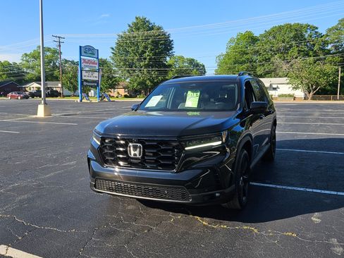 Used 2025 Honda Pilot AWD Black Edition image 1