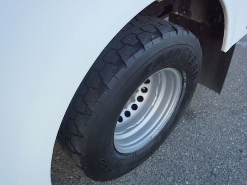 Used 2016 Mercedes-Benz Sprinter 3500 image 54