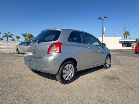 Used 2008 Toyota Yaris 2-Door Hatchback FWD image 9