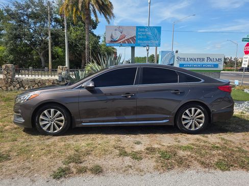 Used 2017 Hyundai Sonata UNAVAIL FWD image 2