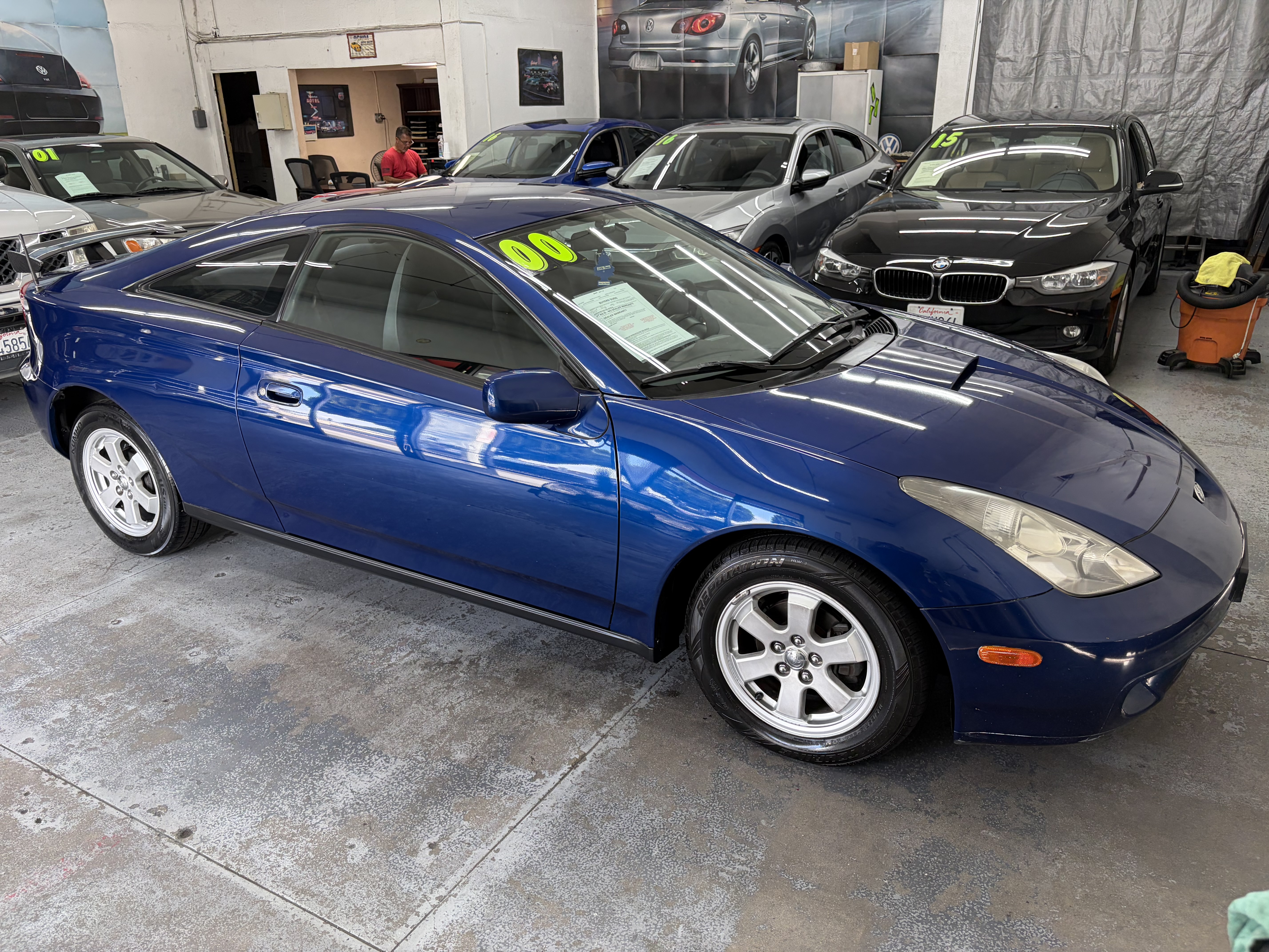 Used 2000 Toyota Celica GT FWD image 2