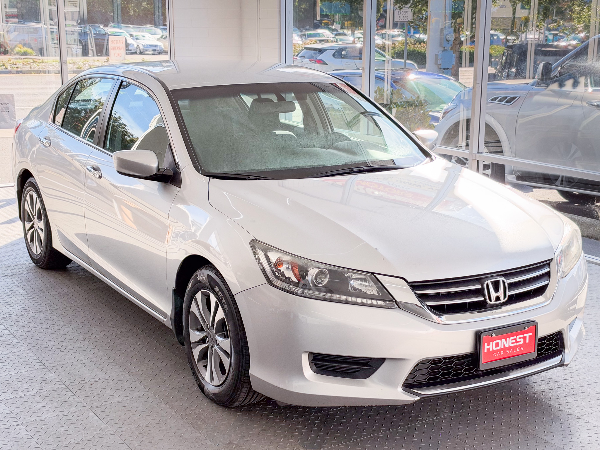 Used 2015 Honda Accord LX Sedan image 1