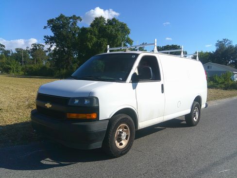 Used 2019 Chevrolet Express 2500 LS image 14