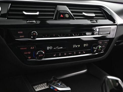 Used 2022 BMW 530i xDrive image 34