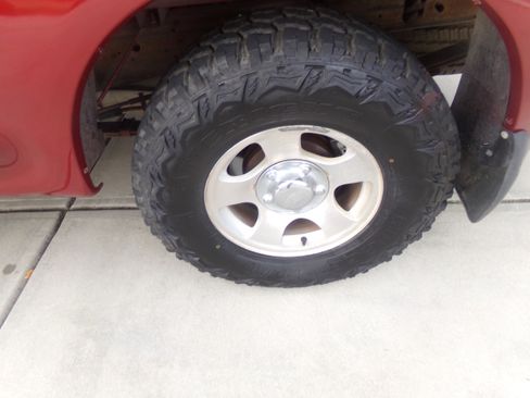 Used 2001 Ford F150 XLT image 12