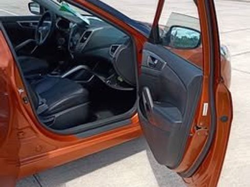 Used 2012 Hyundai Veloster image 15