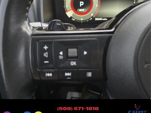 Used 2021 Nissan Rogue Platinum image 16