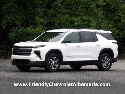 Used 2026 Chevrolet Traverse FWD LT