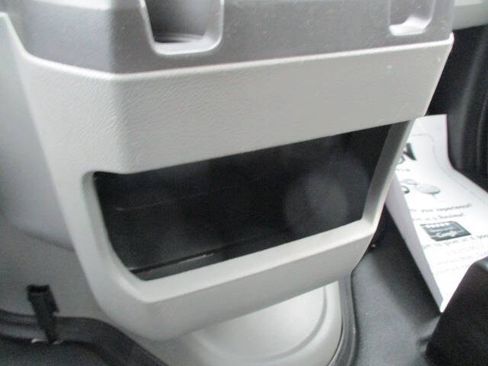 Used 2014 Ford E-250 and Econoline 250 image 36