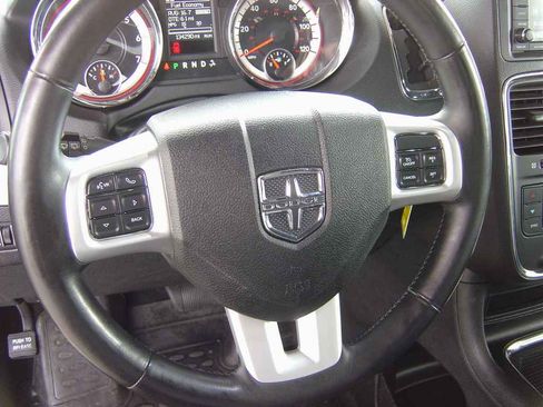 Used 2018 Dodge Grand Caravan GT image 11