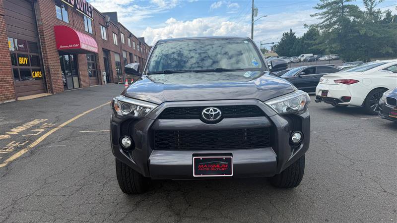 Used 2015 Toyota 4Runner SR5 AWD/4WD image 2