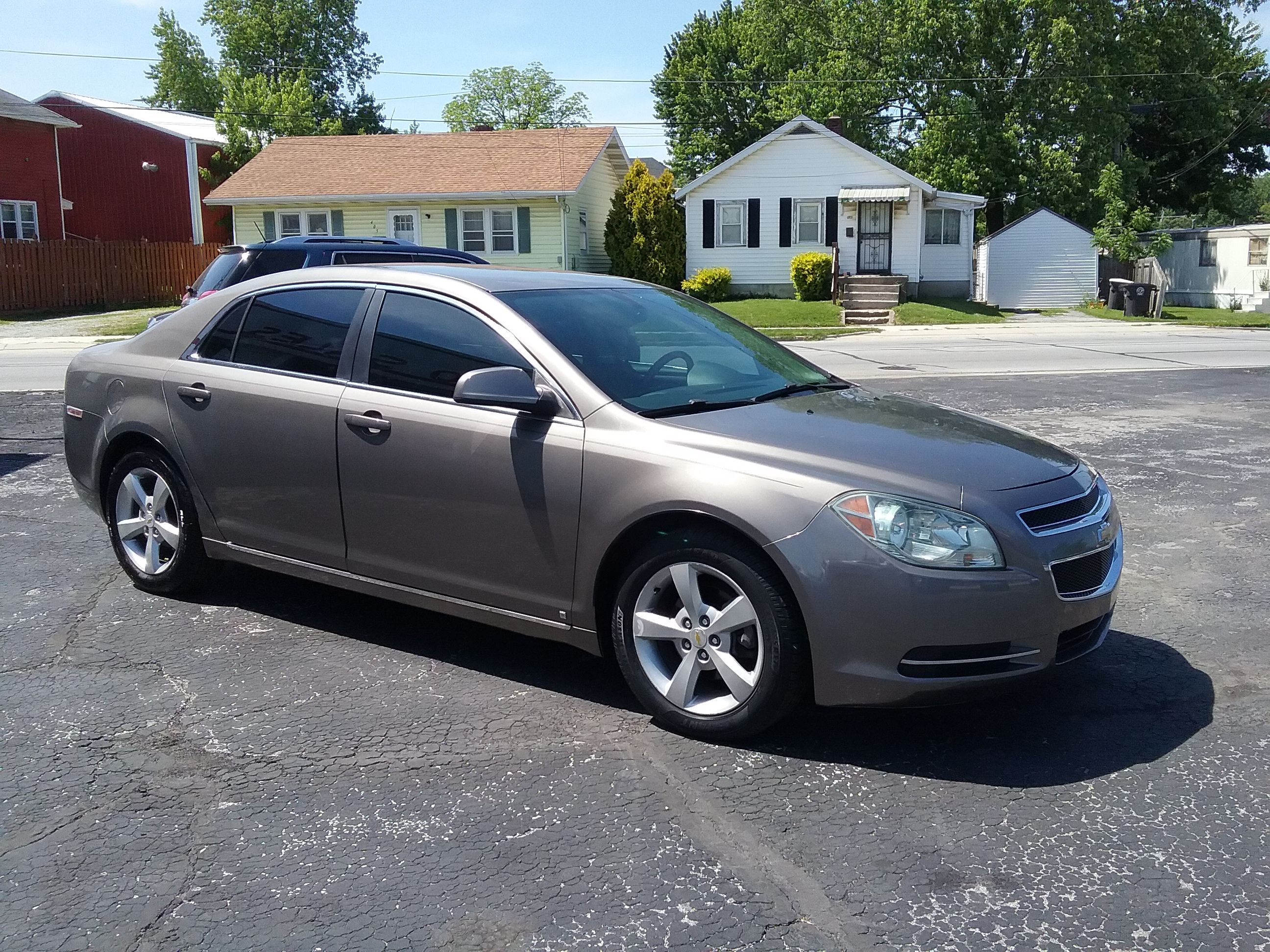 Used 2010 Chevrolet Malibu LT w/ 2LT FWD image 3