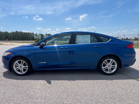 Used 2018 Ford Fusion S Hybrid FWD image 11