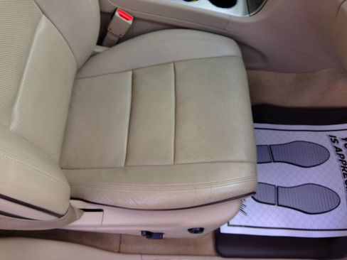 Used 2014 Jeep Grand Cherokee Overland image 43