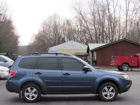 Used 2013 Subaru Forester 2.5X image 9