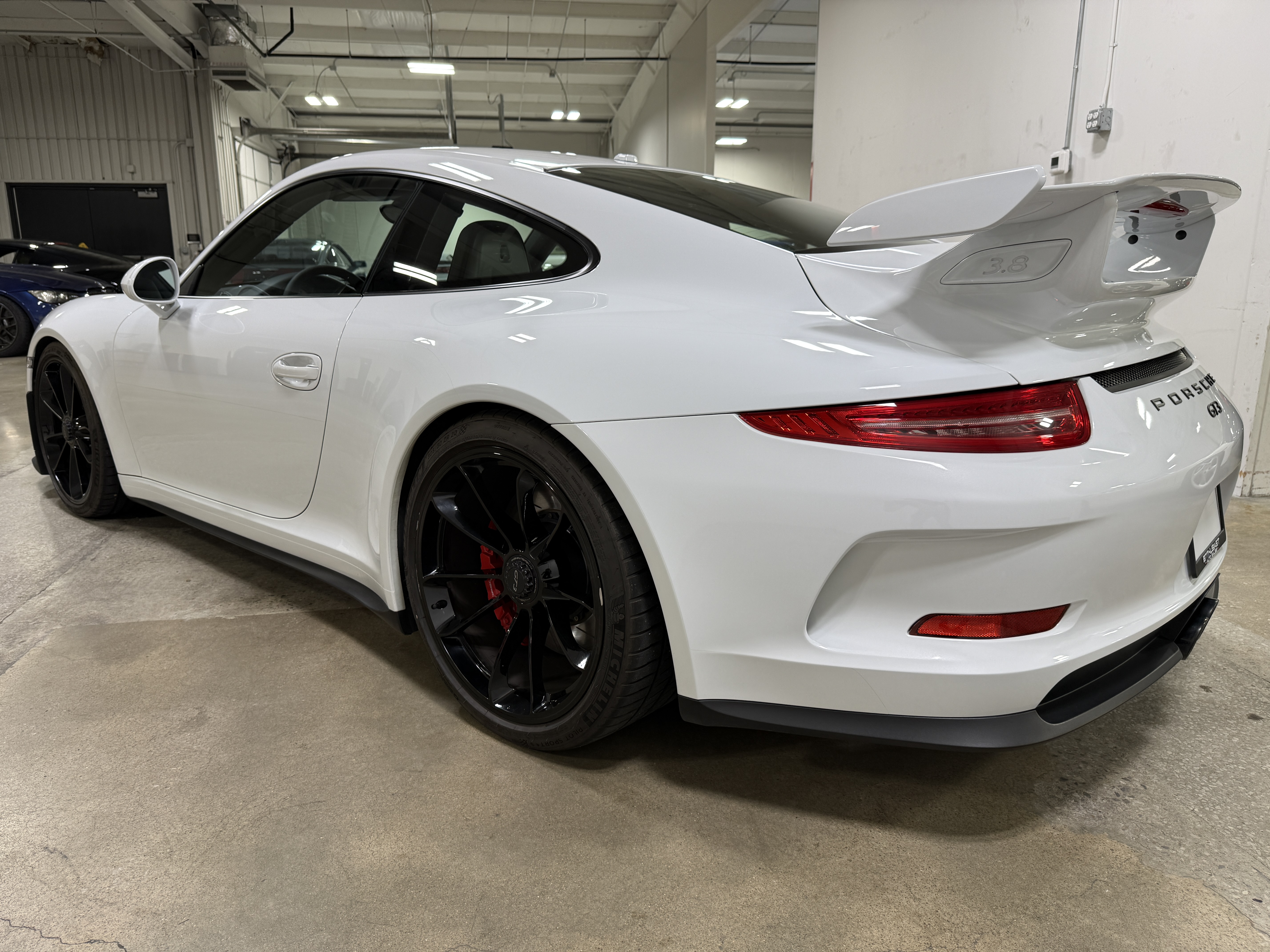 Used 2015 Porsche 911 GT3 RWD image 8
