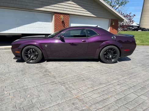 Used 2021 Dodge Challenger SRT Hellcat image 4