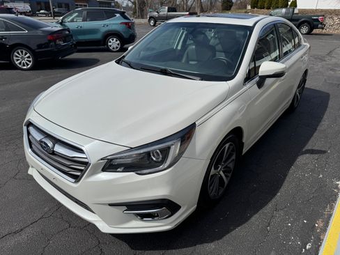 Used 2018 Subaru Legacy 2.5i Limited AWD/4WD image 3