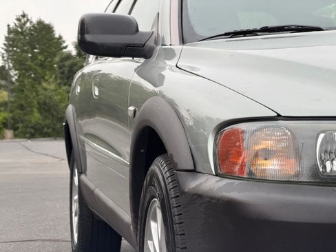 Used 2004 Volvo XC70 UNAVAIL AWD/4WD image 11