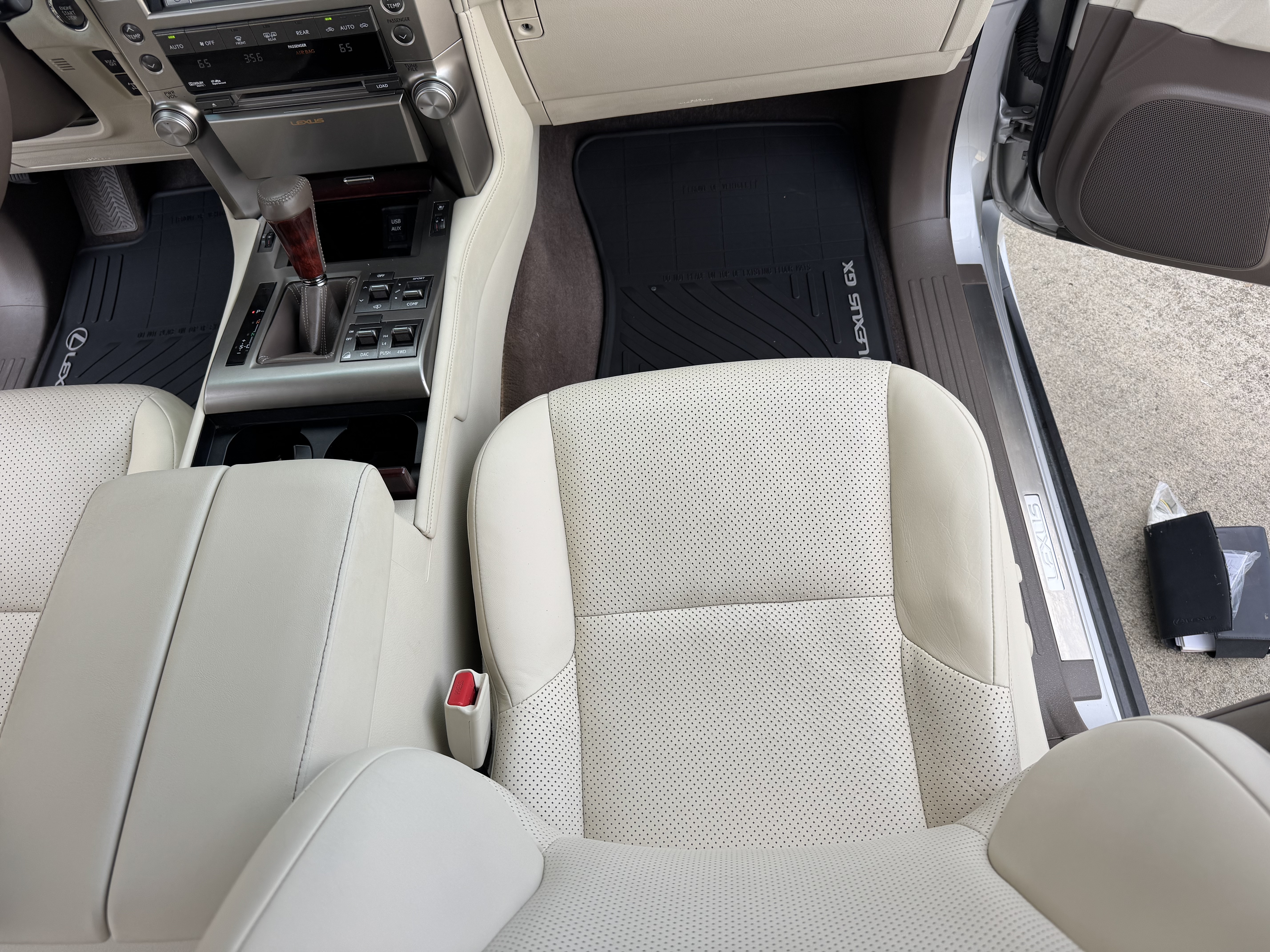 Used 2012 Lexus GX 460 Premium AWD/4WD image 30