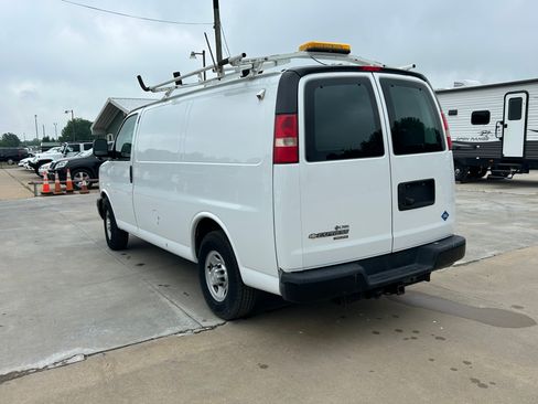 Used 2014 Chevrolet Express 2500 image 7