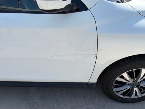 Used 2019 Nissan Pathfinder AWD/4WD image 6