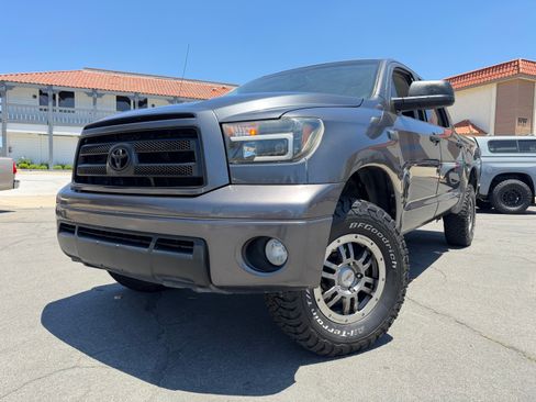 Used 2011 Toyota Tundra 4x4 w/ SR5 & TRD Rock Warrior image 6