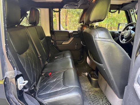 Used 2013 Jeep Wrangler Unlimited Sport AWD/4WD image 16