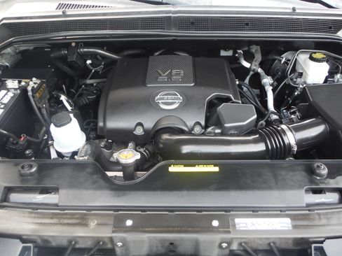 Used 2013 Nissan Titan SL image 22