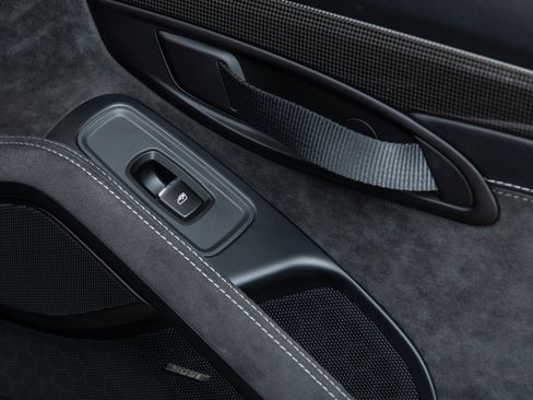 Used 2018 Porsche 911 GT2 RS image 67