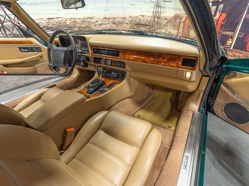 Used 1995 Jaguar XJS 4.0 Convertible image 17