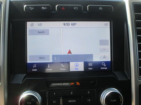 Used 2020 Ford F150 Platinum image 8