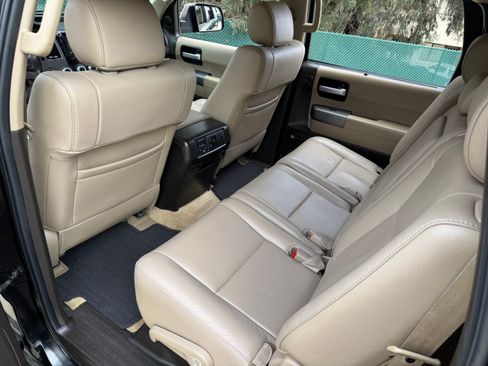 Used 2011 Toyota Sequoia Limited image 18