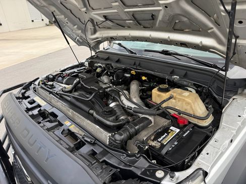 Used 2012 Ford F550 image 16