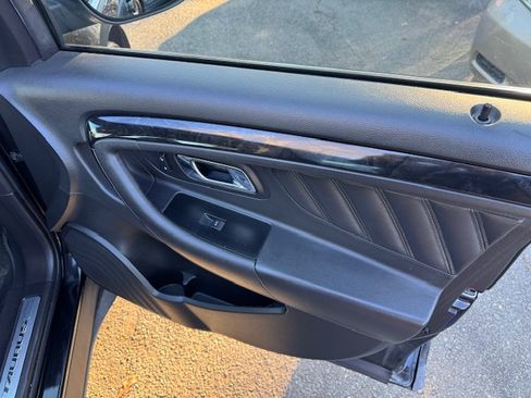 Used 2011 Ford Taurus Limited image 13