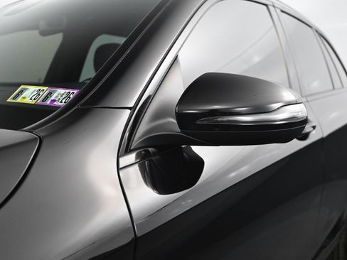 Used 2020 Mercedes-Benz GLC 300 image 11