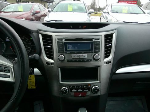 Used 2014 Subaru Legacy 2.5i image 9
