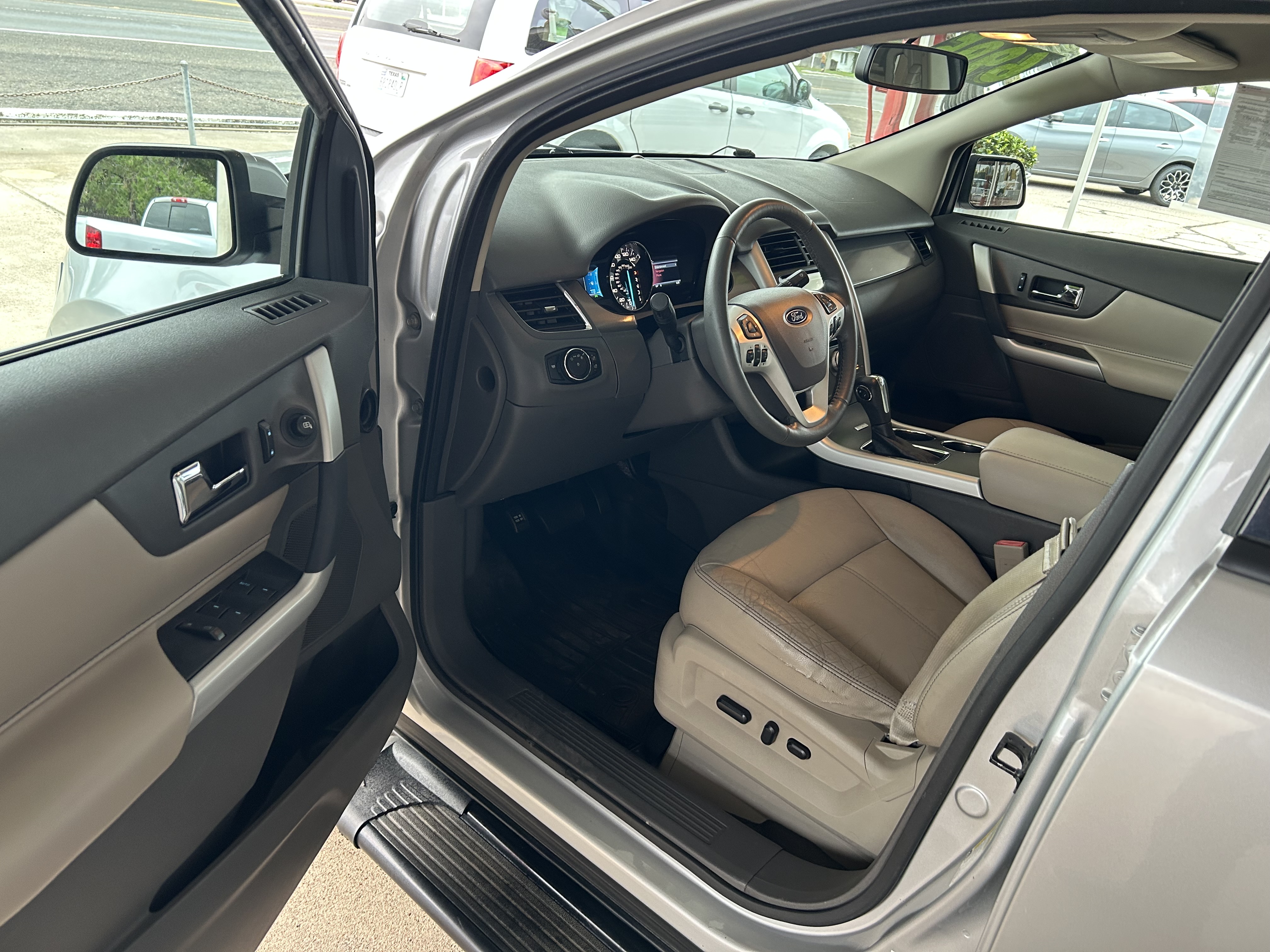 Used 2014 Ford Edge FWD Limited image 4