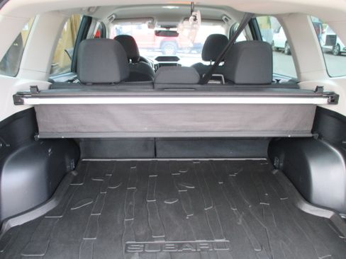 Used 2021 Subaru Forester 2.5i Premium Sport Utility 4D AWD/4WD image 10