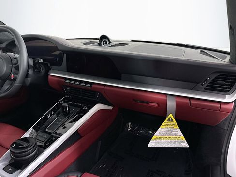 New 2026 Porsche 911 Carrera 4S image 31