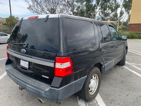 Used 2015 Ford Expedition XL image 2
