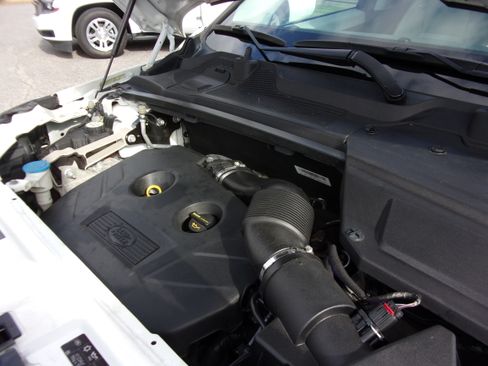 Used 2016 Land Rover Discovery Sport SE image 14