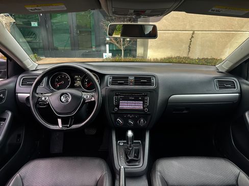 Used 2015 Volkswagen Jetta SE image 18