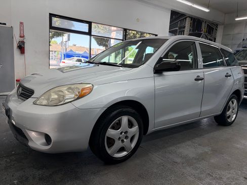 Used 2005 Toyota Matrix UNAVAIL FWD image 10