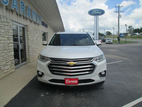 Used 2018 Chevrolet Traverse AWD High Country image 17