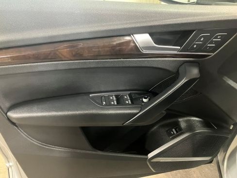 Used 2018 Audi Q5 2.0T Premium Plus image 9