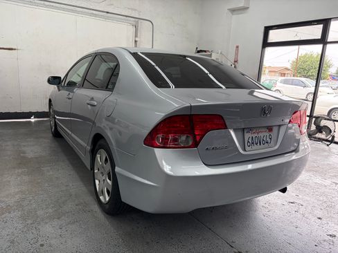 Used 2007 Honda Civic LX Sedan image 6