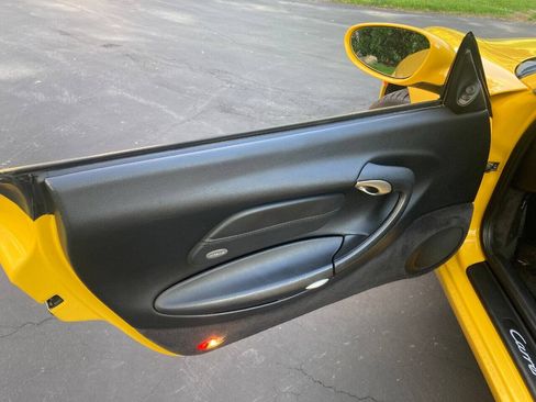Used 2001 Porsche 911 Carrera Cabriolet RWD image 9