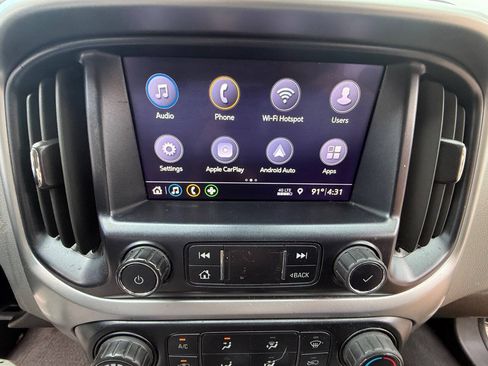 Used 2020 Chevrolet Colorado 2WD Extended Cab LT image 19